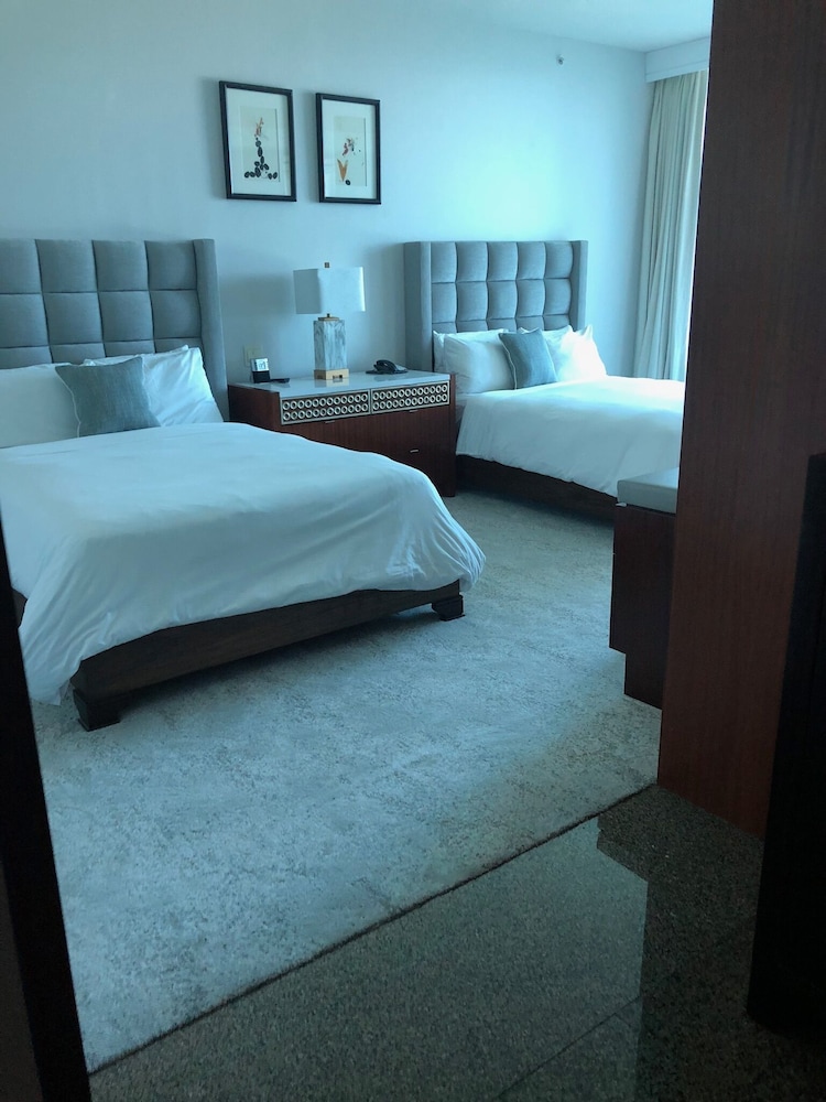  LUX PREMIERE LINE 2/2.5 Ocean View  w/ enhanced cleaning at Ritz 