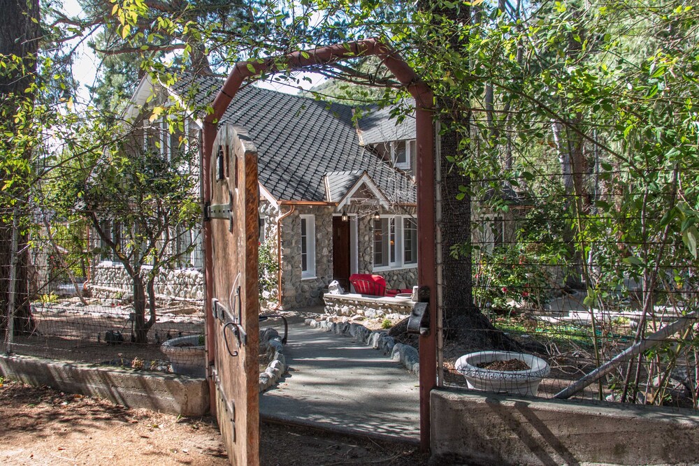 Mt. Baldy Cottage on Bear Creek  in the  Secluded Village of Mt. Baldy