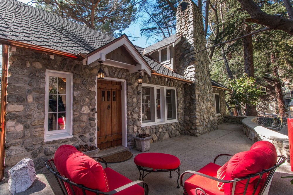 Mt. Baldy Cottage on Bear Creek  in the  Secluded Village of Mt. Baldy