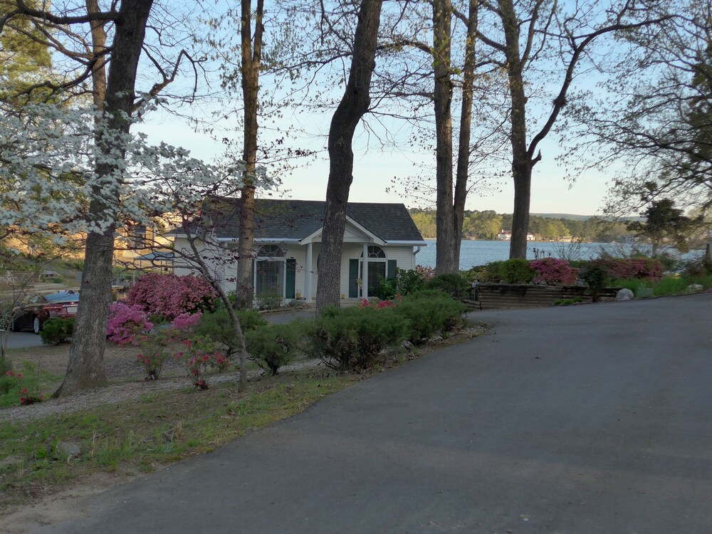 Exterior, Beautiful Lake Hamilton Cottage with Deck extending over the lake