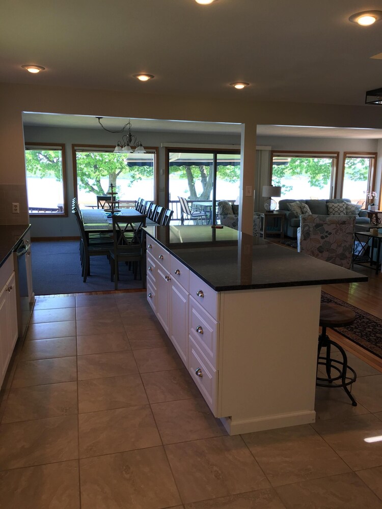 Xanadu a Premier Vacation Located on Fair Haven Bay