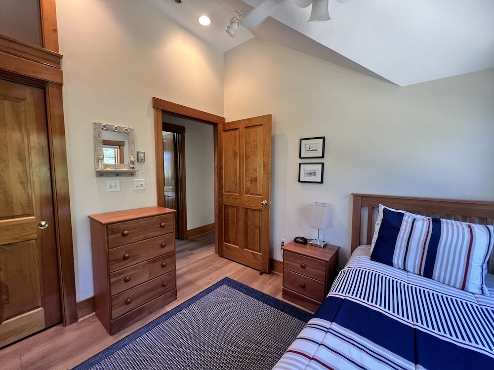 Custom Built Home on Private Lot in Fishers Landing Warren Landing Vrbo