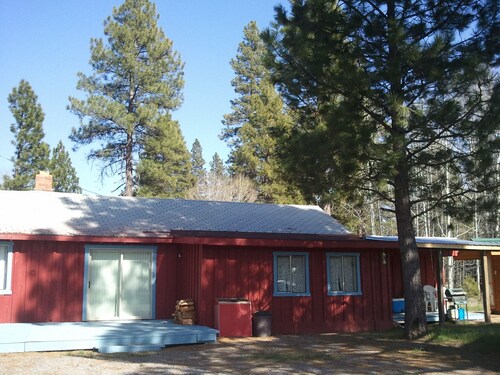 Hotels Near Crater Lake Zipline In Klamath Lake From 83