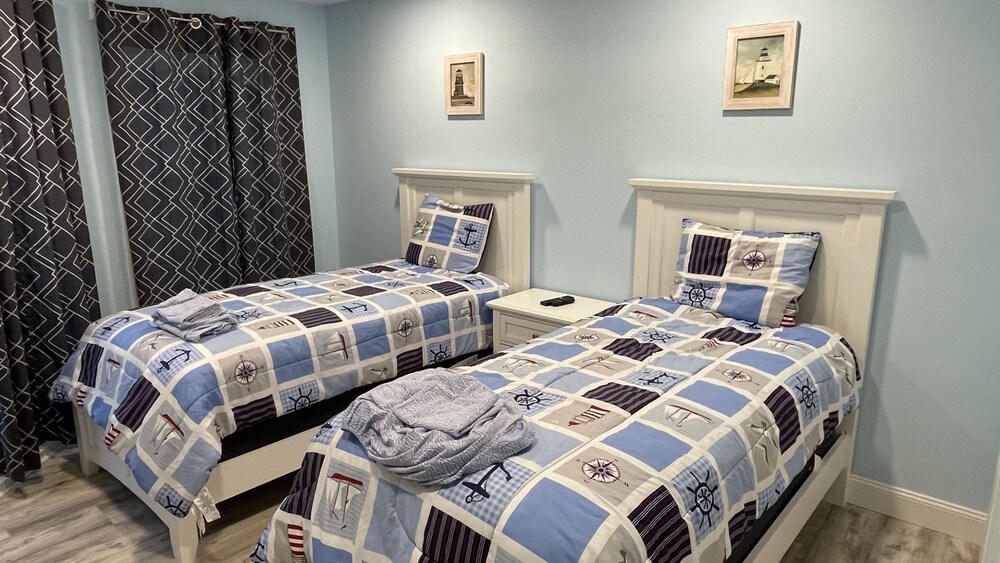 OCEAN VIEW TRUE 2BDRM / 2 FULL BATH Seapointe Village Private Beach