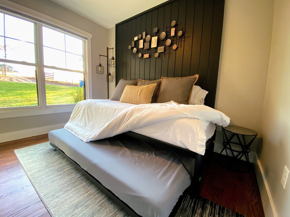 Modern Lake Hickory Home w/Dock, Kayaks, Firepit & Game Room St