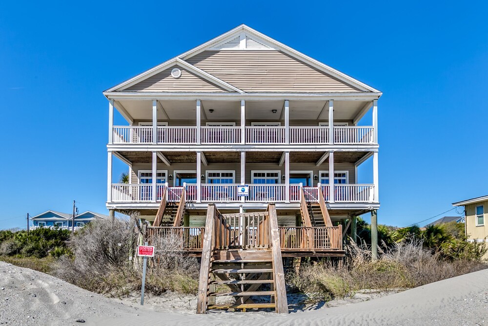 Massive oceanfront duplex with 6 bdrms/6 ba on each side; total 12 bdrms/12 ba