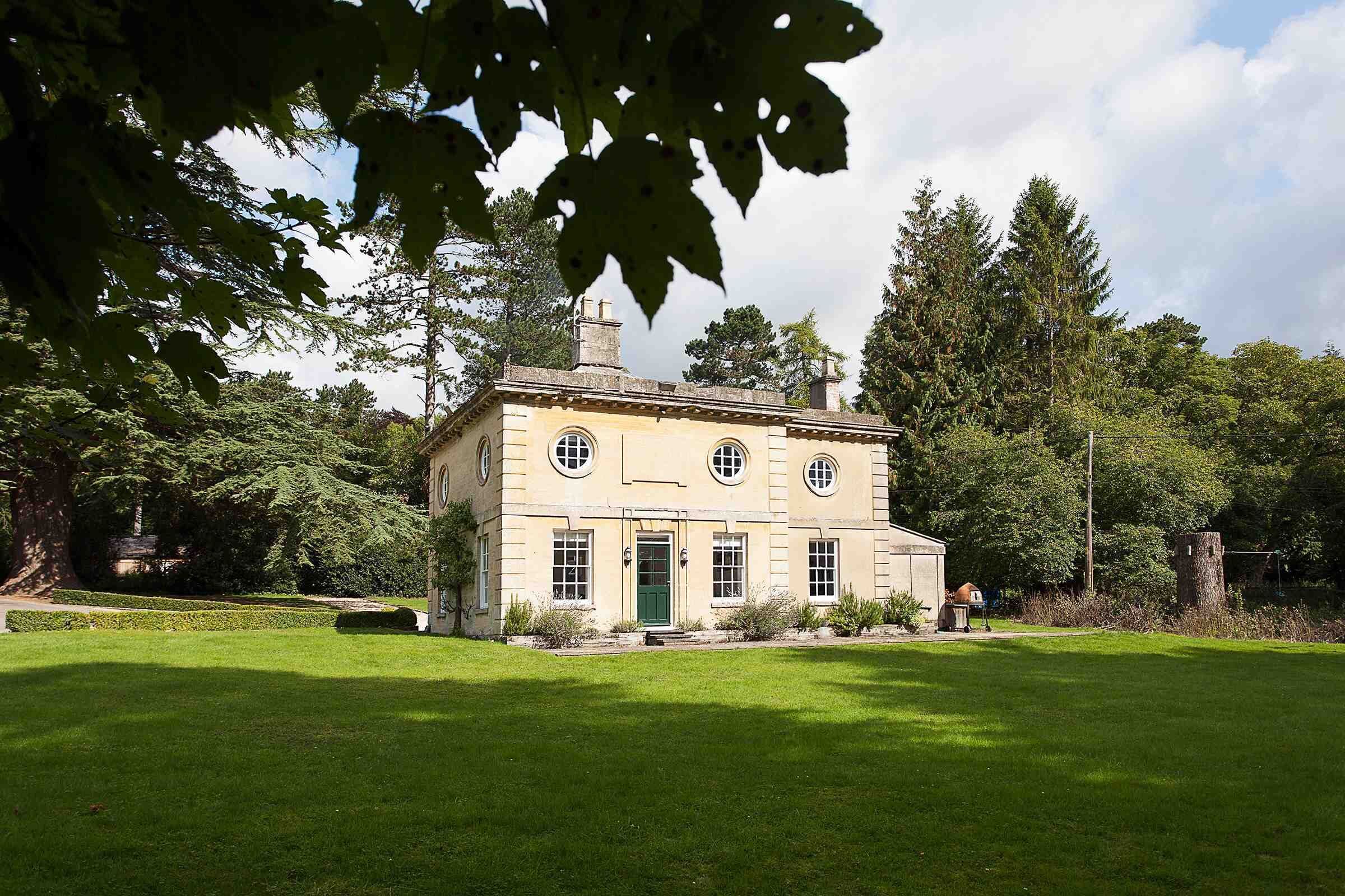 5 Renovated Luxury Cottage IN Blenheim Palace Park, THE Cotswolds in Woodstock in Woodstock, United Kingdom
