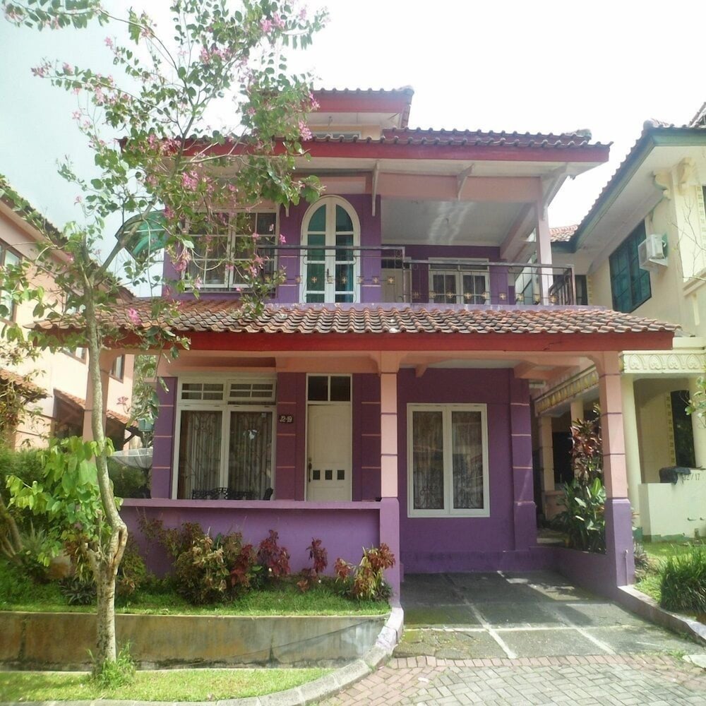 Kota Bunga J In Cipanas Hotel Rates Reviews On Orbitz