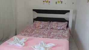 Cofres nos quartos, Wi-Fi de cortesia, roupa de cama