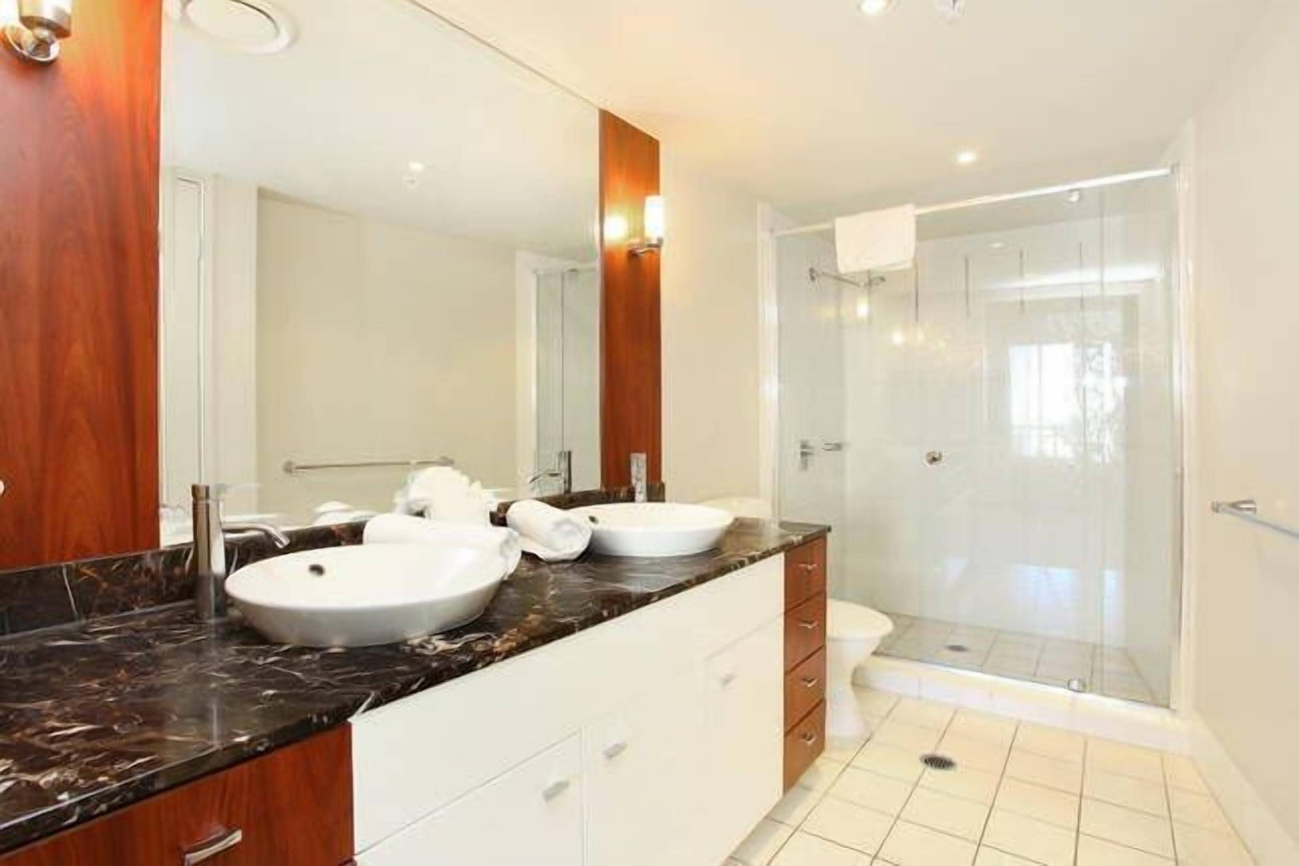 Luxury IN Paradise @ Chevron Renaissance