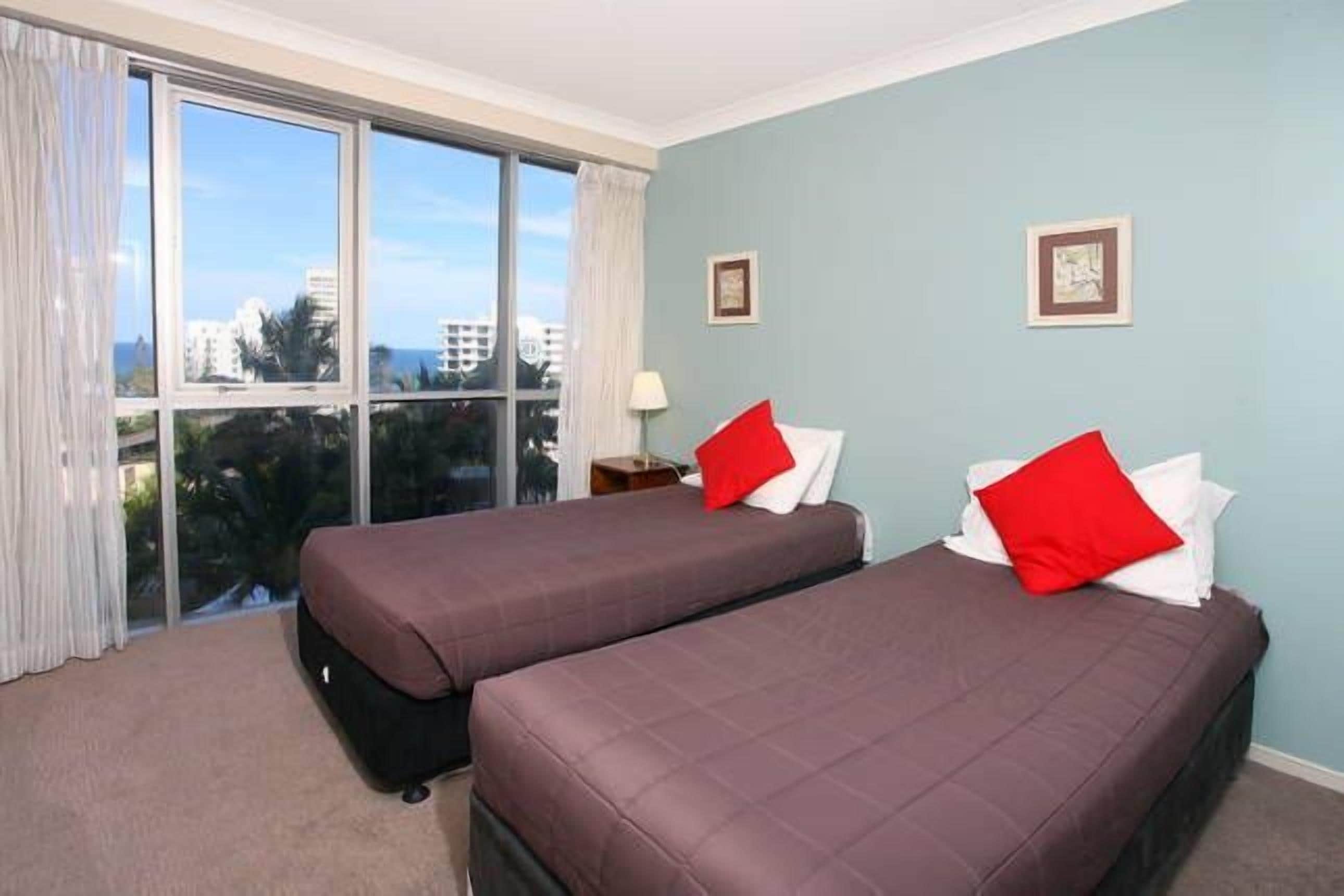 Luxury IN Paradise @ Chevron Renaissance