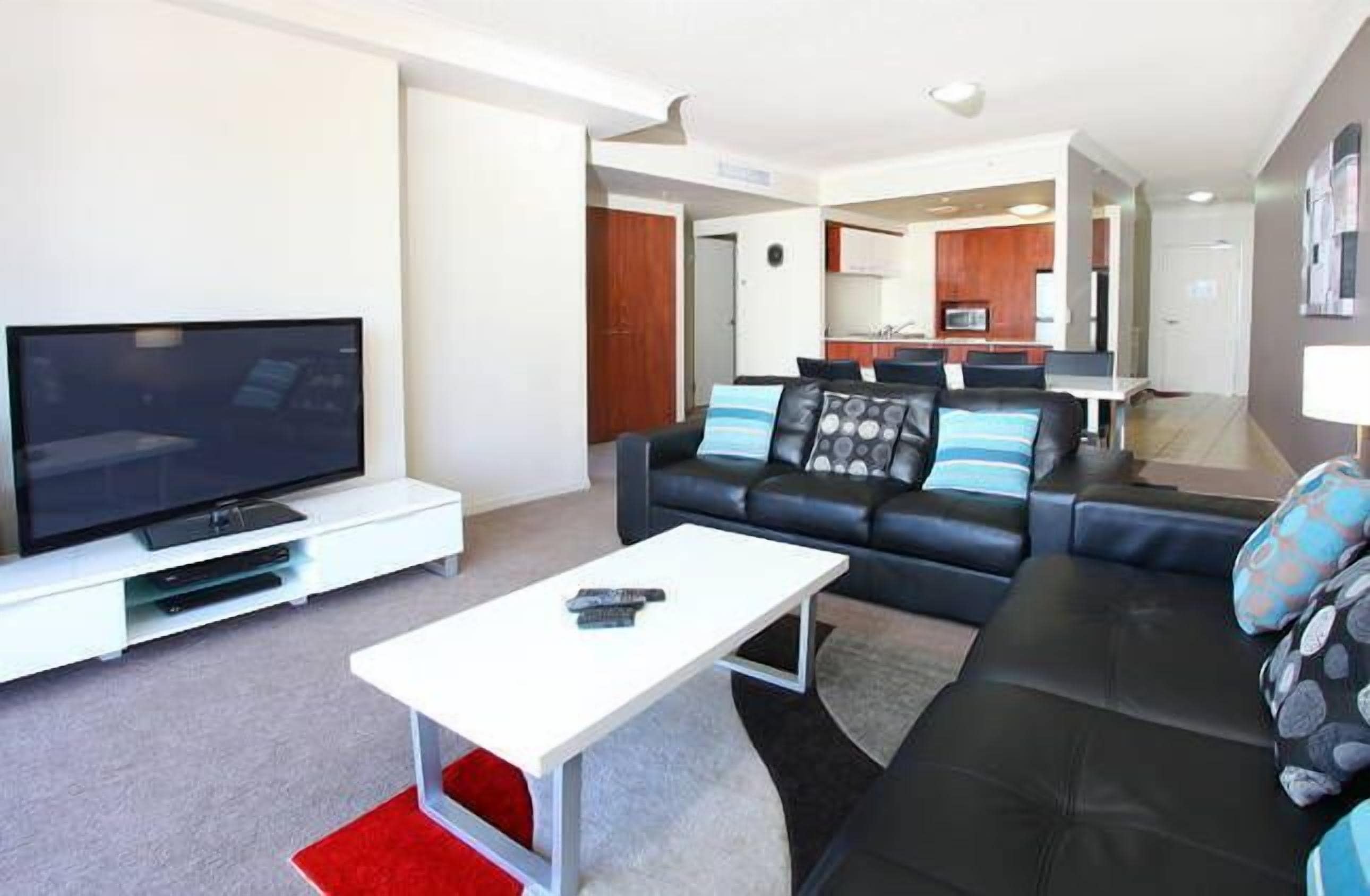 Luxury IN Paradise @ Chevron Renaissance