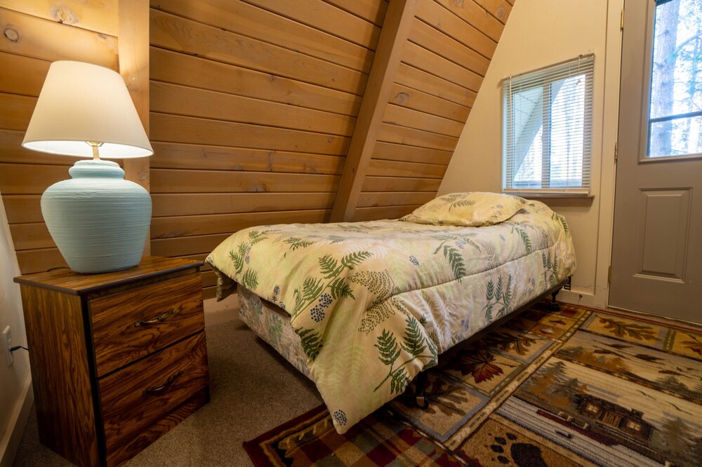 The Chalet at Agency Lake Deals & Reviews (Chiloquin, USA) Wotif