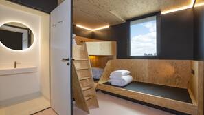 Free WiFi, linens