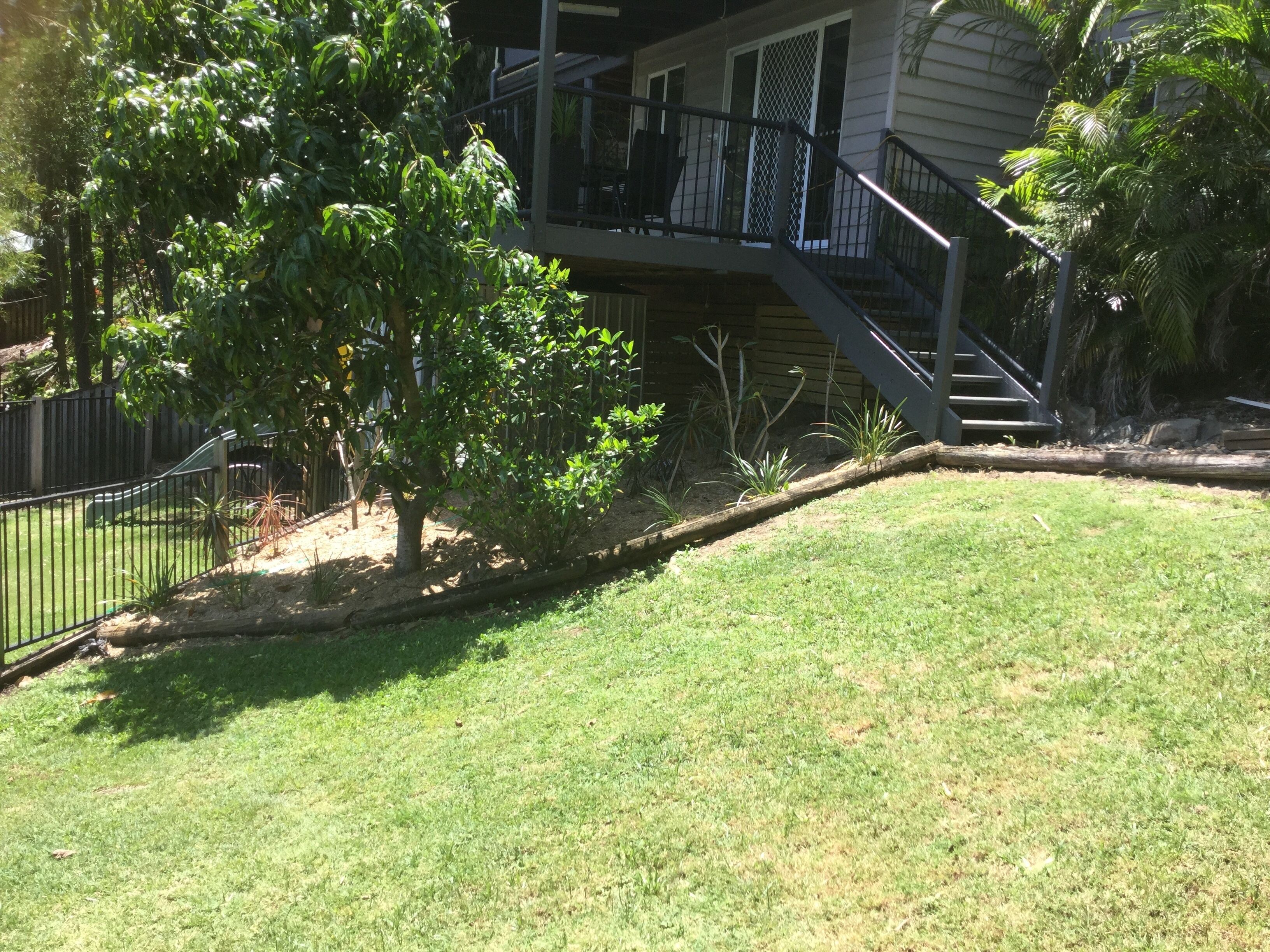 Modern Gold Coast Suite/ Close to Theme Parks with Mountain views