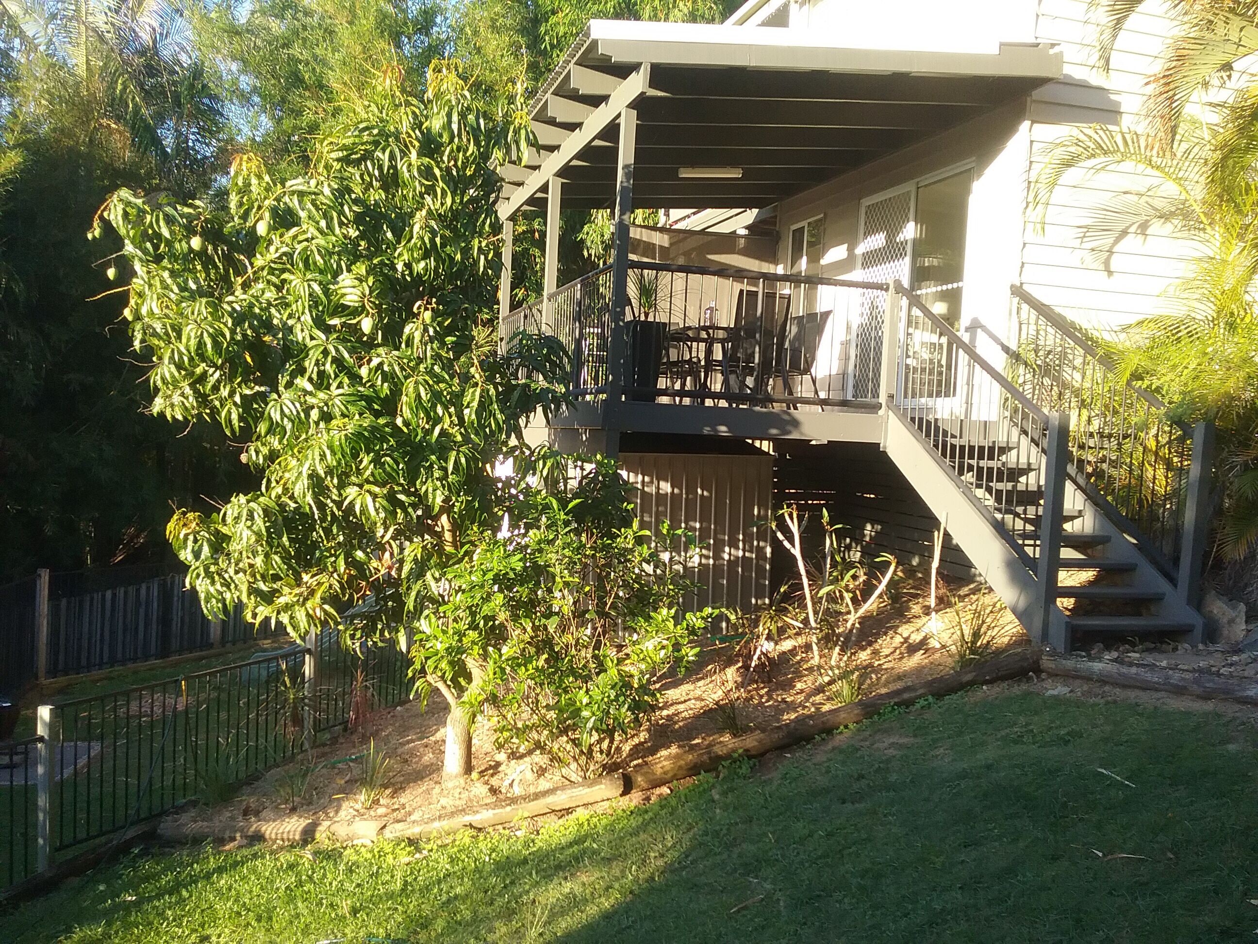 Modern Gold Coast Suite/ Close to Theme Parks with Mountain views