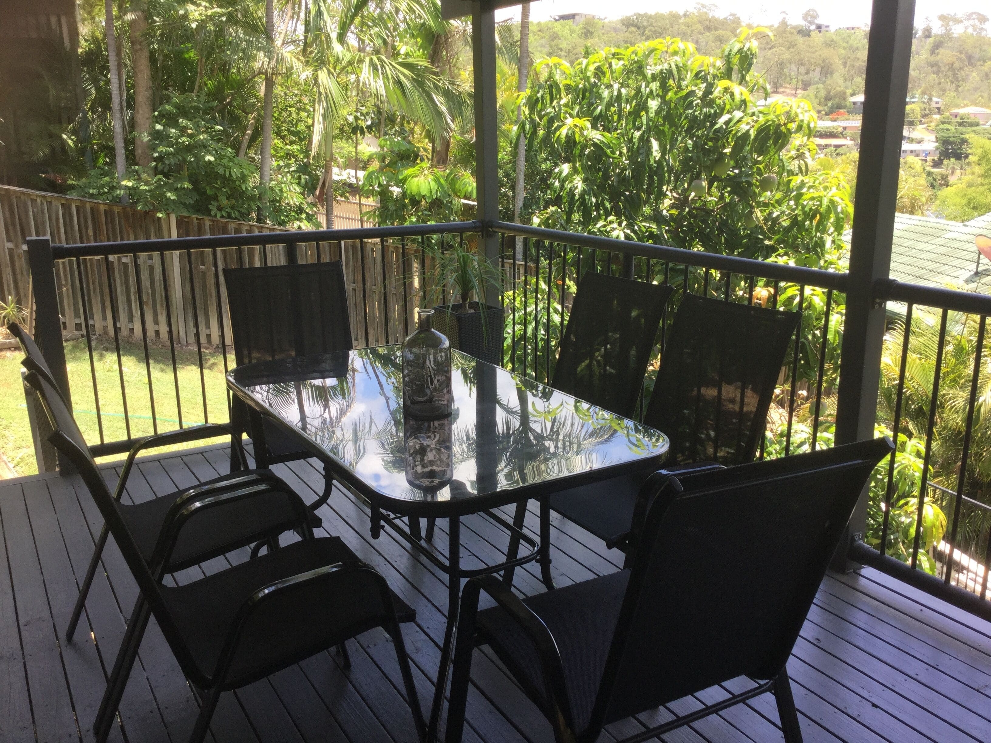 Modern Gold Coast Suite/ Close to Theme Parks with Mountain views