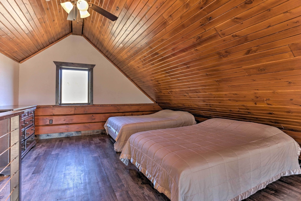 Cabin w/ Black Hills Views, 10 Mi to Mt Rushmore! Pennington County