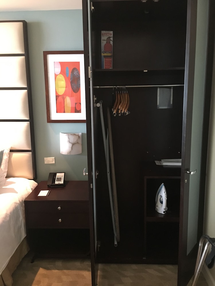 RENOVATED Up to 30% OFF Beautiful Suite w/Balcony @ Fontainebleau 