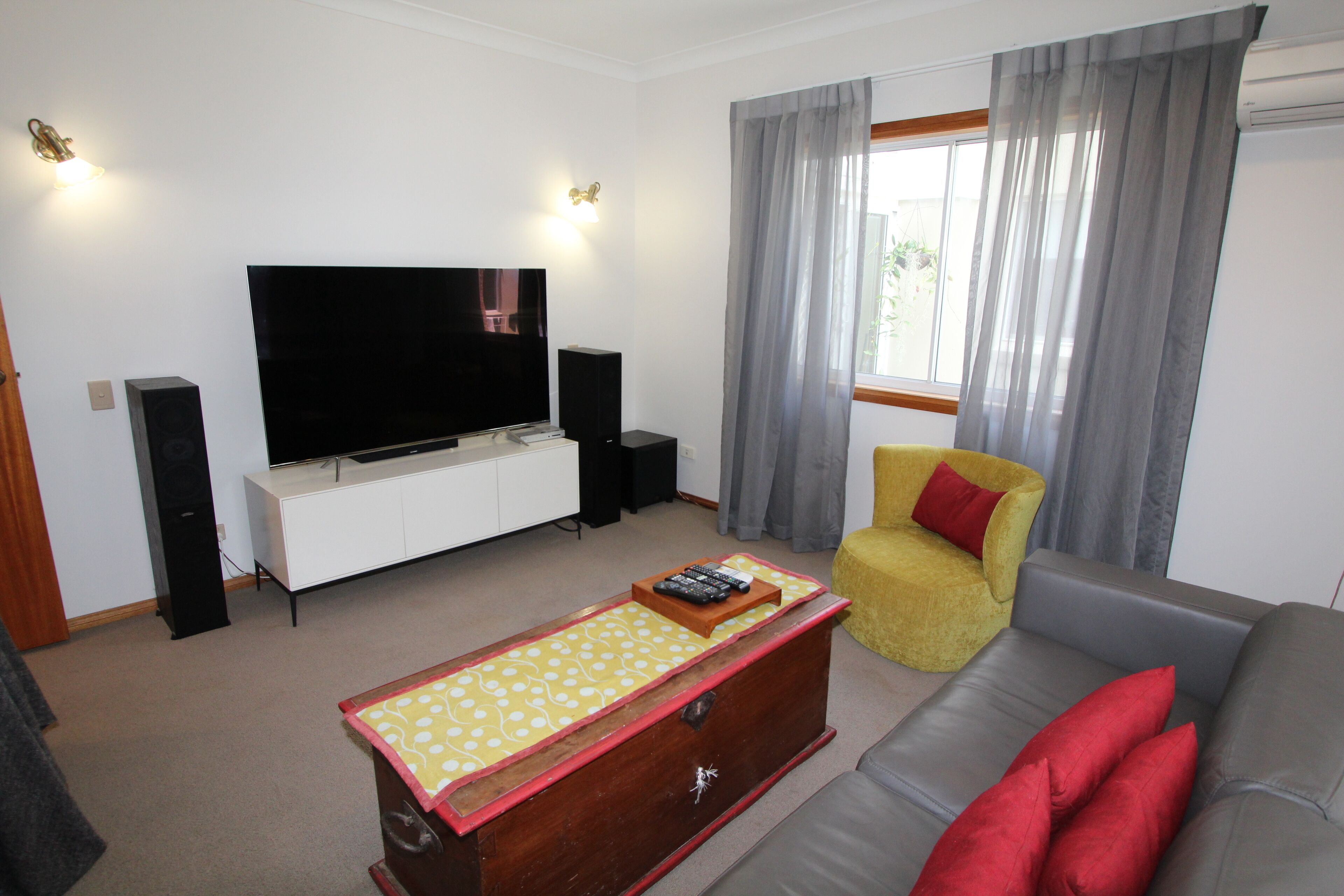 Samford Valley Resort Style Retreat 'Navillus'