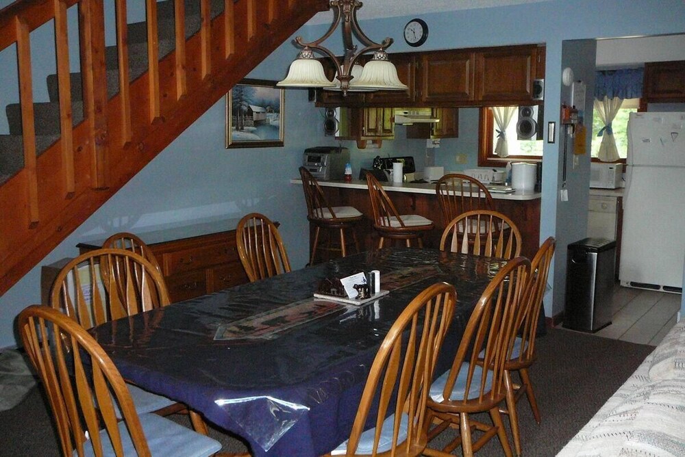 White Mountains, NH Luxury Vacation Home located at Loon Mountain - Sleeps 8