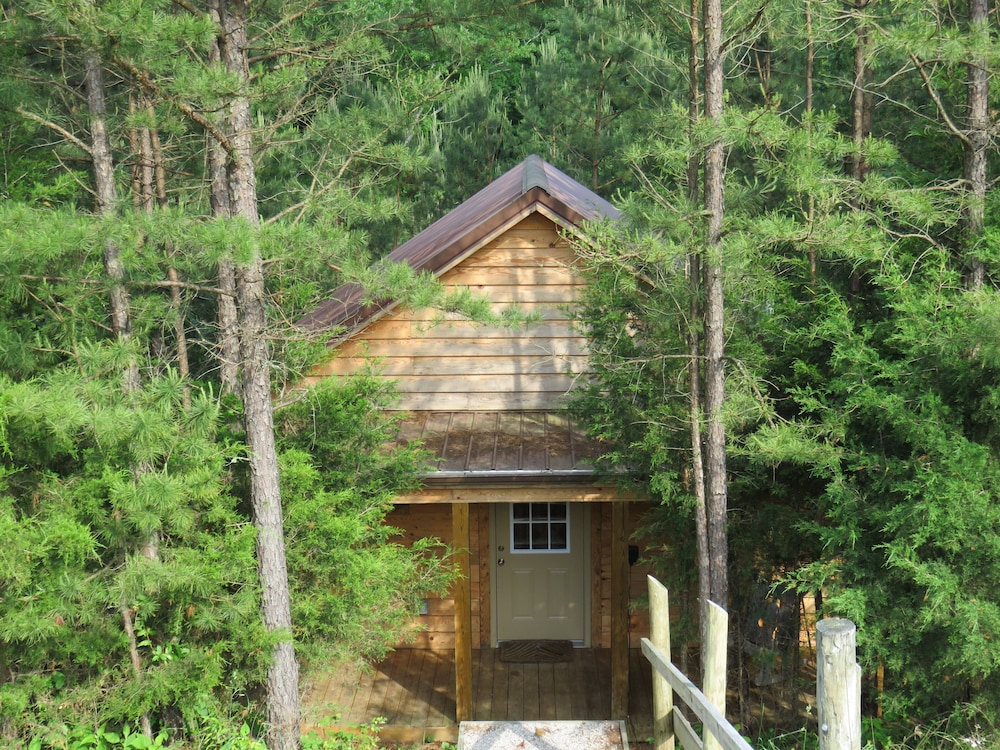 Very Romantic Secluded Treehouse Like Cabin For Two In The
