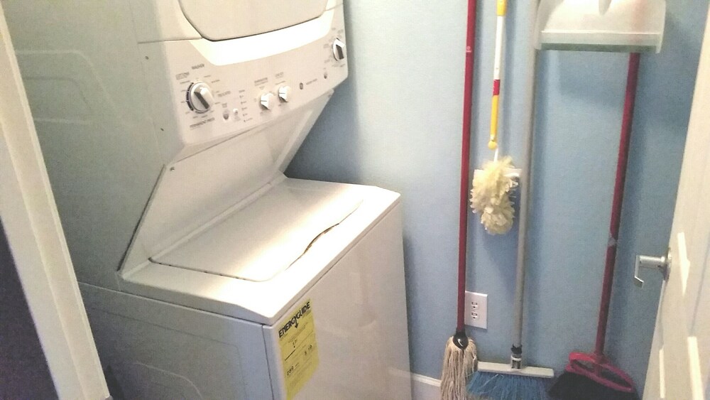 FIRST Floor BEACHFRONT 2 BDR/2BA Tidewater Condo, Max 6, Families Only