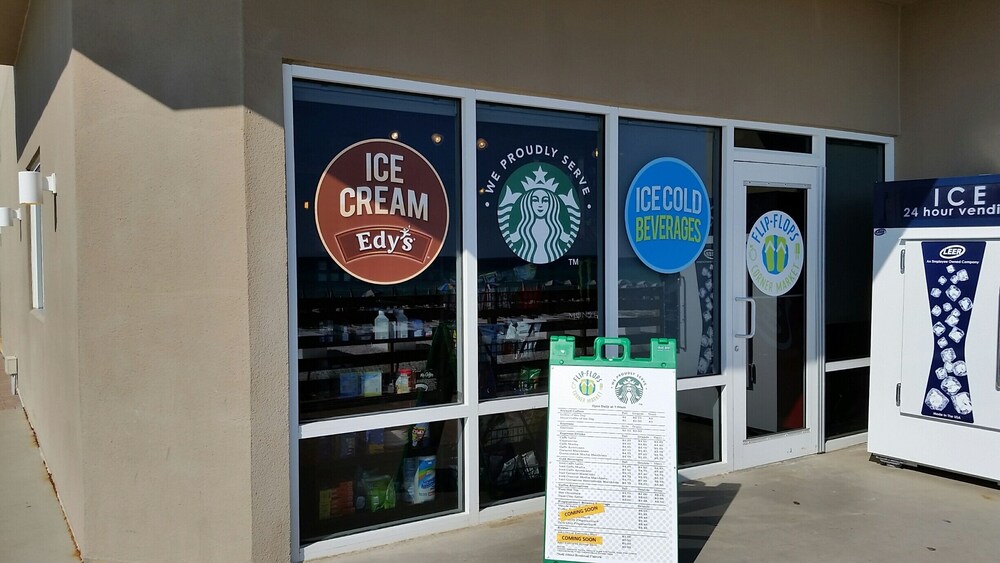 FIRST Floor BEACHFRONT 2 BDR/2BA Tidewater Condo, Max 6, Families Only