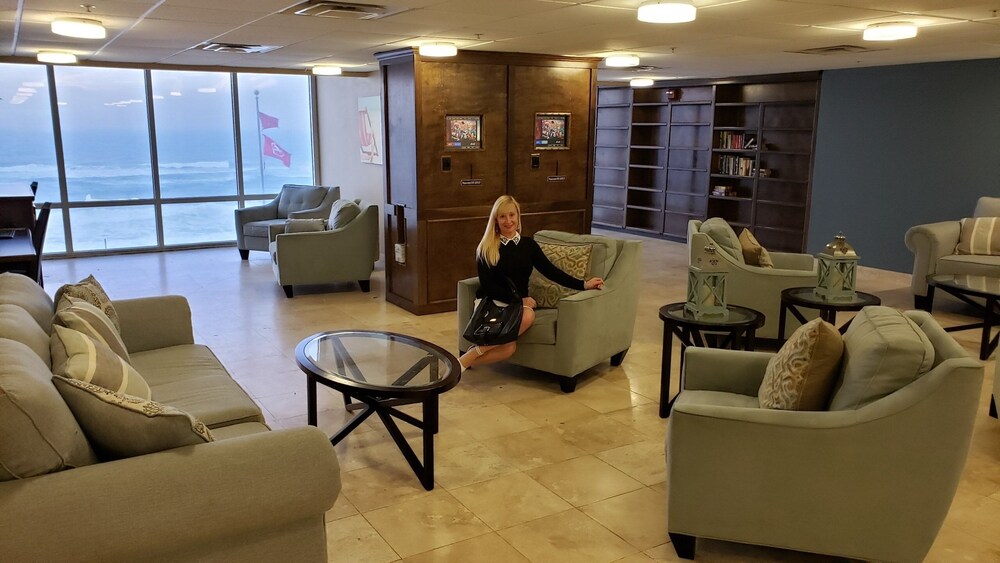 FIRST Floor BEACHFRONT 2 BDR/2BA Tidewater Condo, Max 6, Families Only