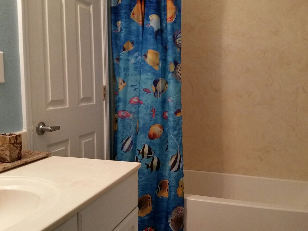 FIRST Floor BEACHFRONT 2 BDR/2BA Tidewater Condo, Max 6, Families Only