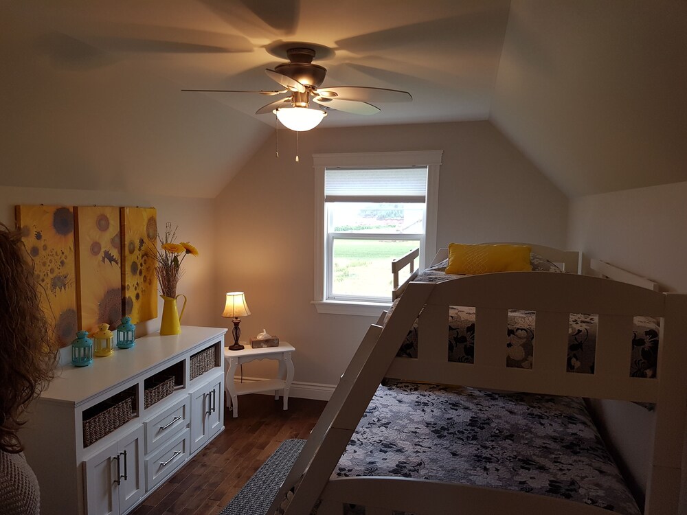 PEI Luxury Oceanfront Beach House 4.5 star on Canada Select Deals