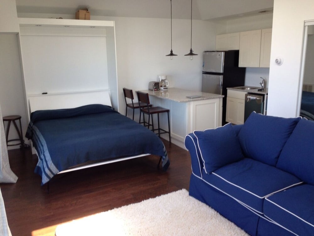 Sea Gulls Nest, Navy Beach, Montauk NY(Rough Riders condo) Montauk