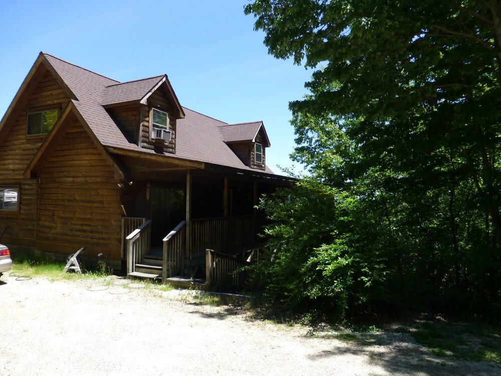 Private Mountain Getaway - Long Range Views - Between Brevard & Cashiers