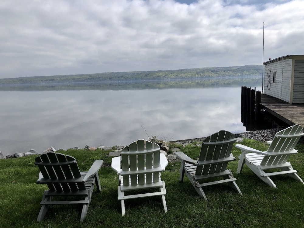 Cayuga Lake Cottage near Ithaca, Taughannock Falls State Park and