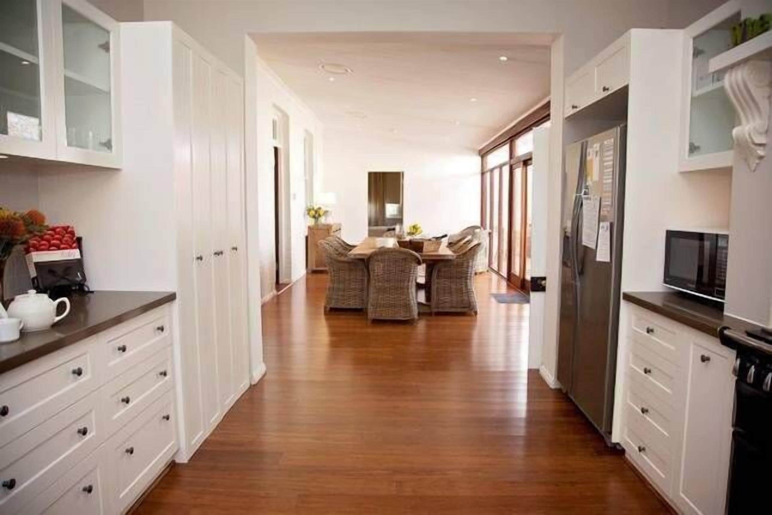 CAWARRA ON THE PARK - HISTORIC ELEGANT HOME GROUP ACCOMMODATION, HEART OF MUDGEE