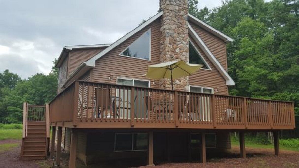 Beautiful New Four Season Chalet In Lake Community With Wifi Central Air 2021 Room Prices Deals Reviews Expedia Com Season 1 will be on peacock. four season chalet in lake community