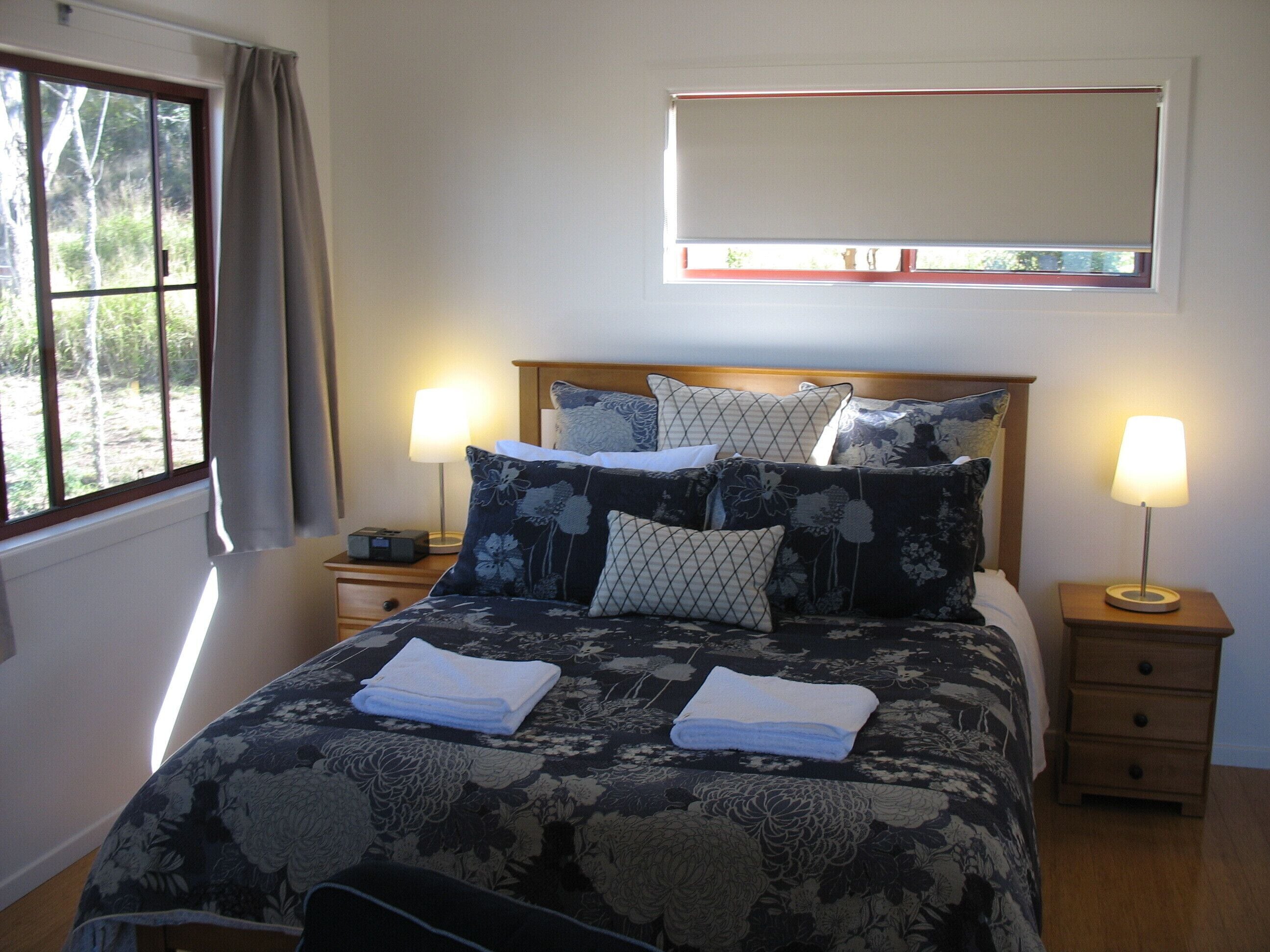 Toowoomba Holiday Chalet with Views and Wood Heater