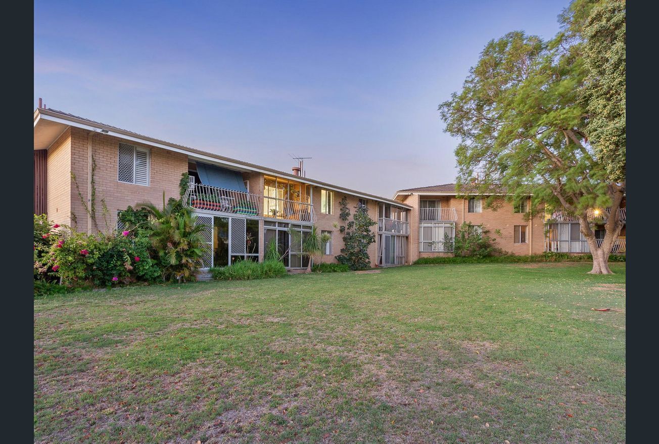 Rivers Court - small complex and close to city - min of 3 night stay generally