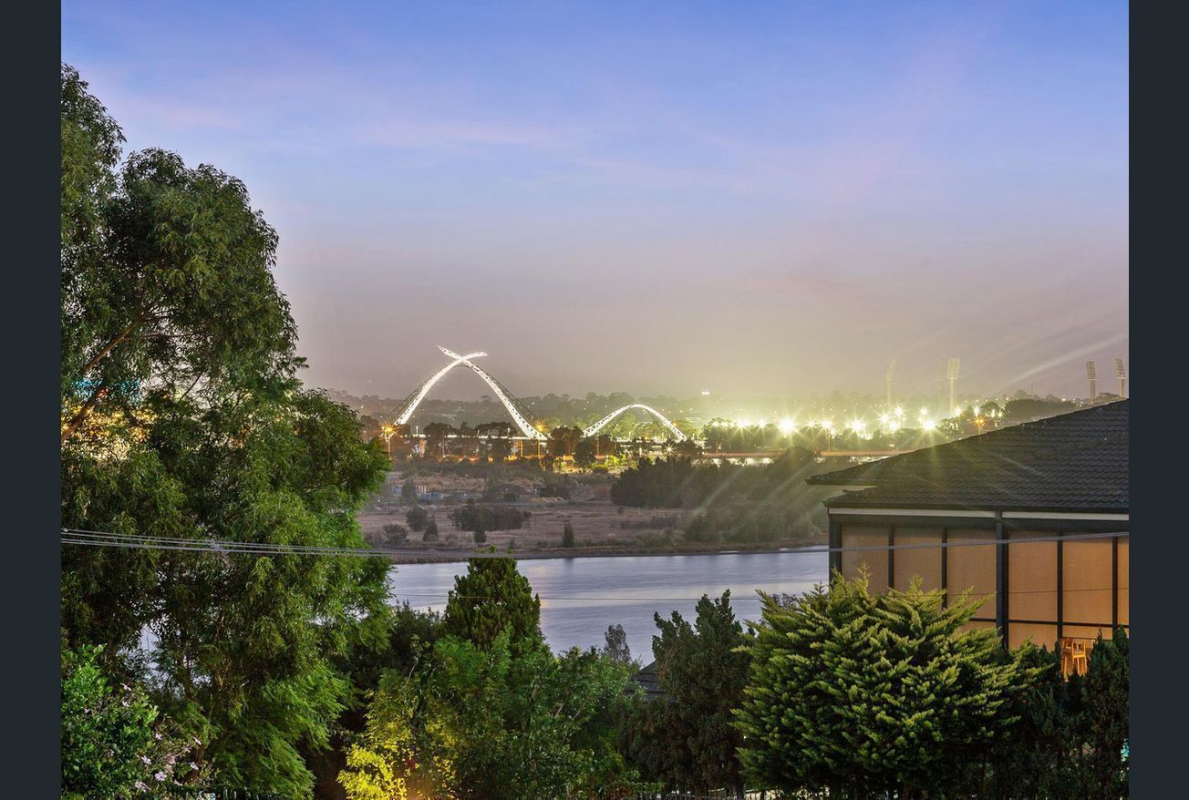 Rivers Court - small complex and close to city - min of 3 night stay generally