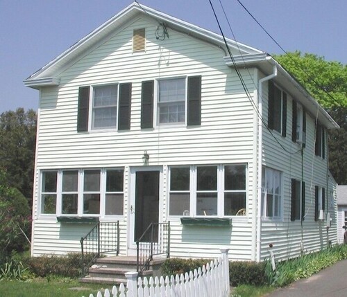 Madison Beach House Just Steps To Private Beach On LI Sound at 11 Pent Rd in Old Saybrook, United States