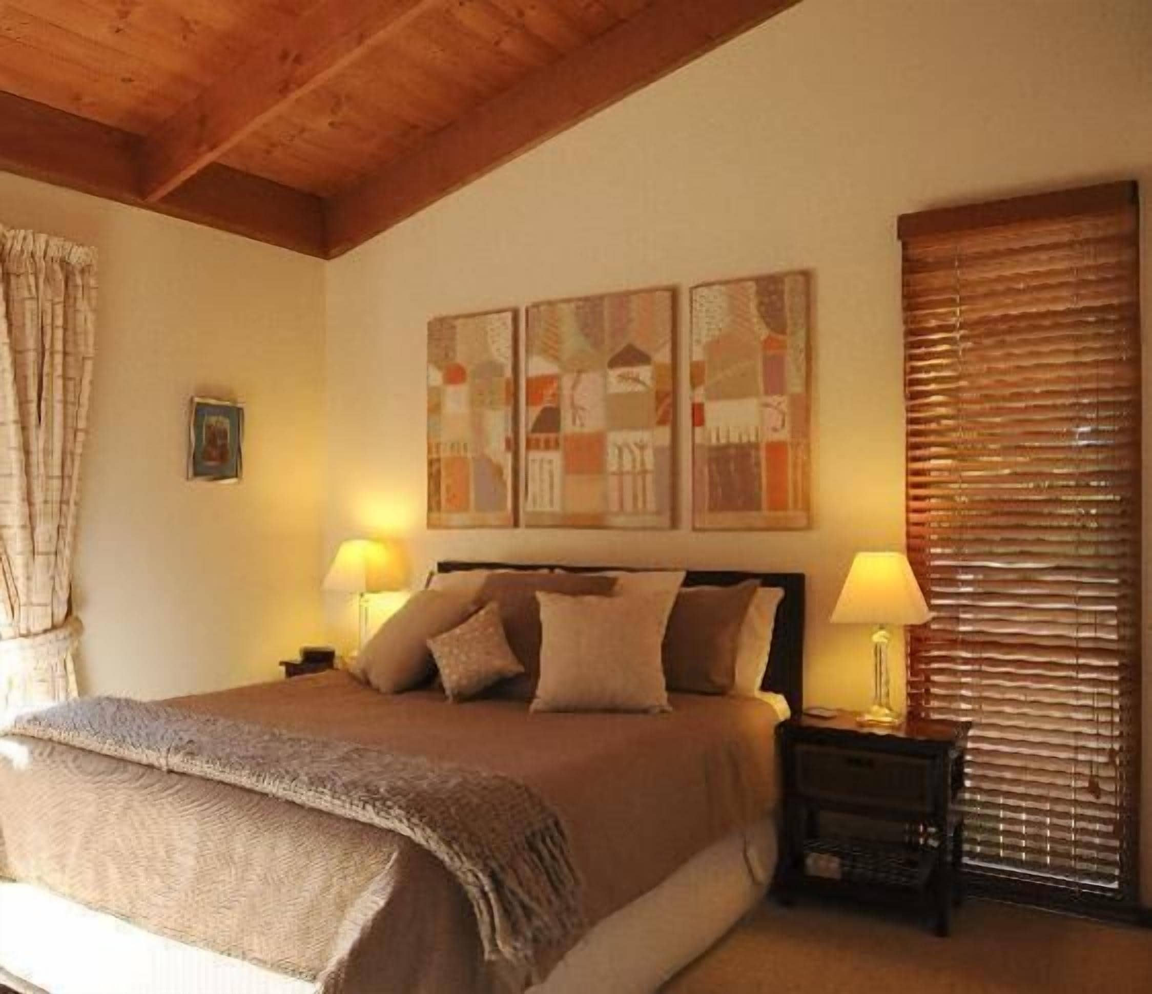 "The Studio" Armidale