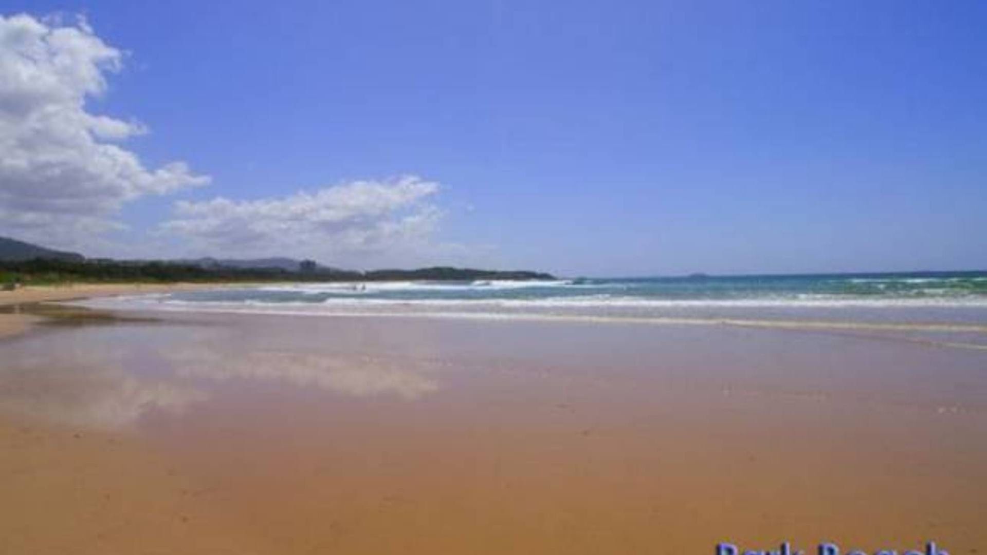 Coffs Harbour Beach House, One of the Best Located Holiday Homes in Coffs!!