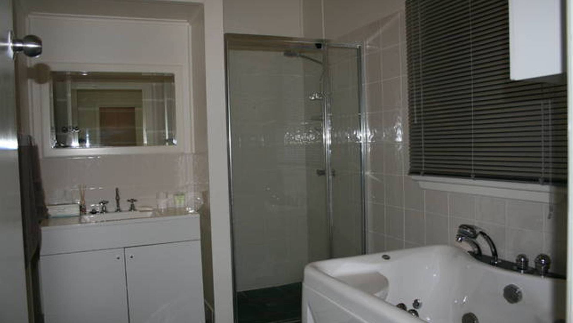 Coffs Harbour Beach House, One of the Best Located Holiday Homes in Coffs!!