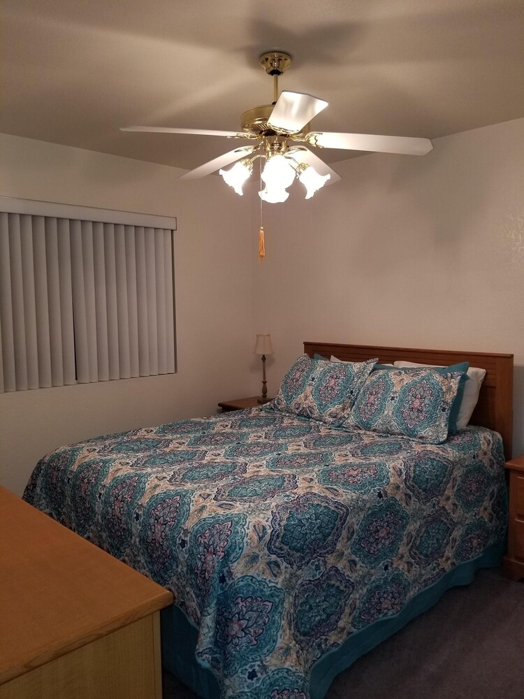 Charming, Clean, Affordable 1-Story, Near Strip, Golf, Parks, 2+months$105 night