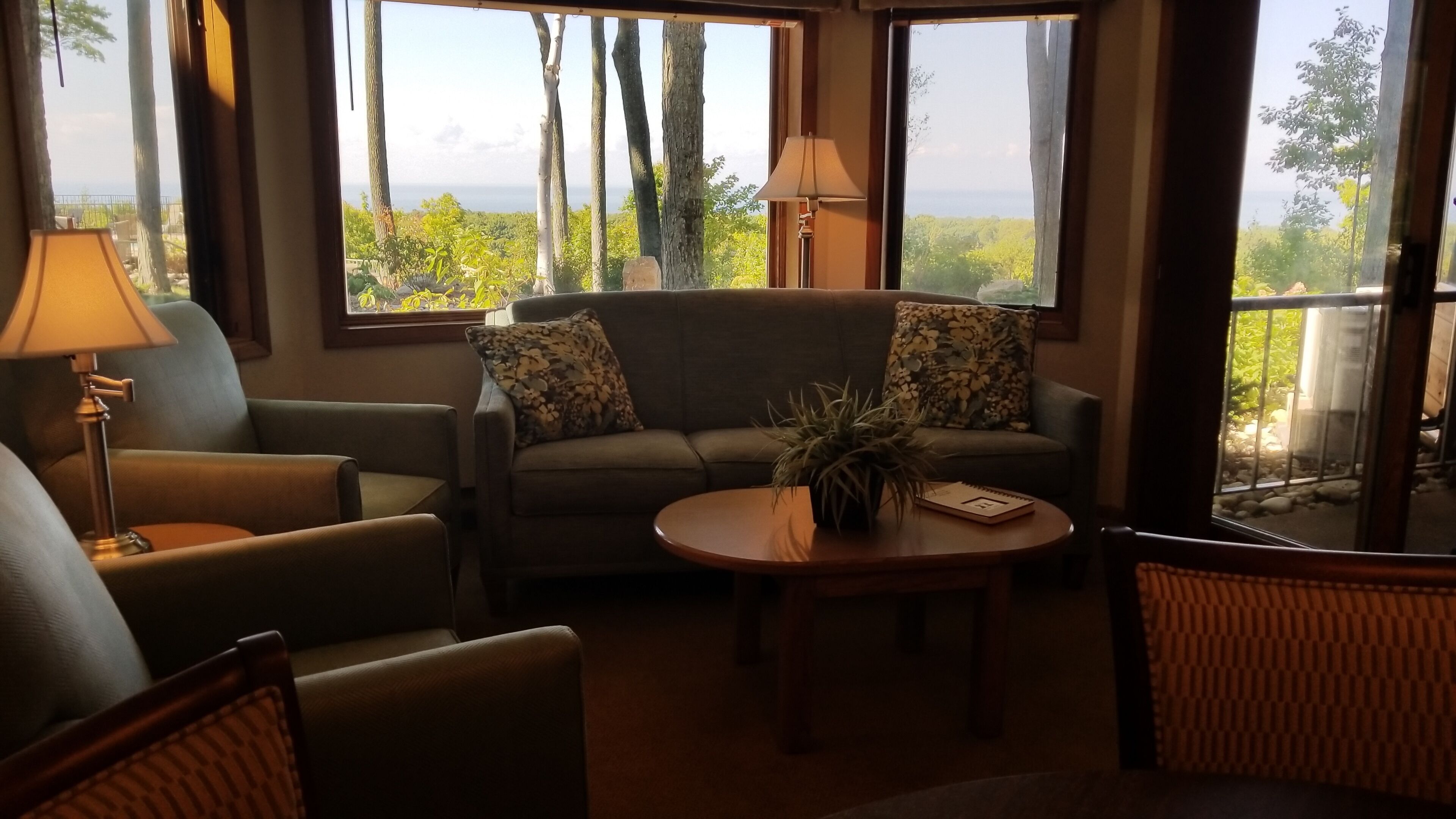 Light & Bright Bay View Retreat in Egg Harbor, United States