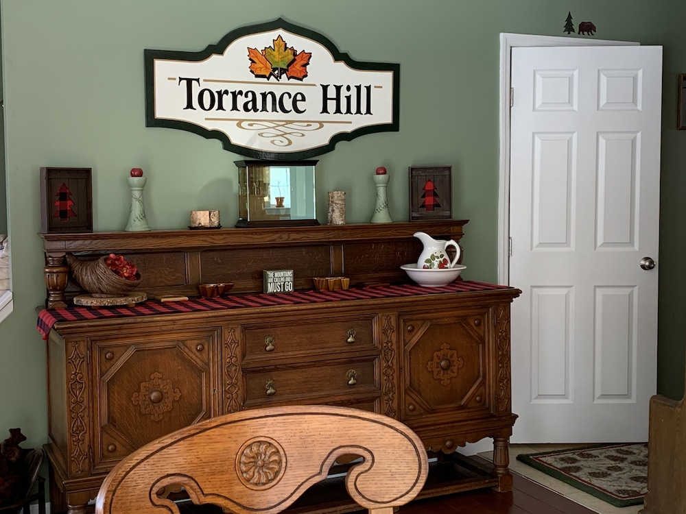 Panoramic Views Of The Adirondack Mountains Pet Friendly Lake