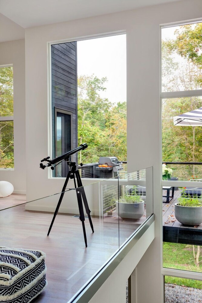 Contemporary house in Kent, CT, built in 2018. Kent Vrbo