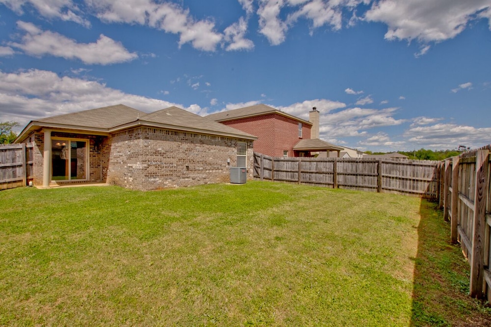 Mertle Home| 3bed 2bth, great for families in quiet neighborhood!