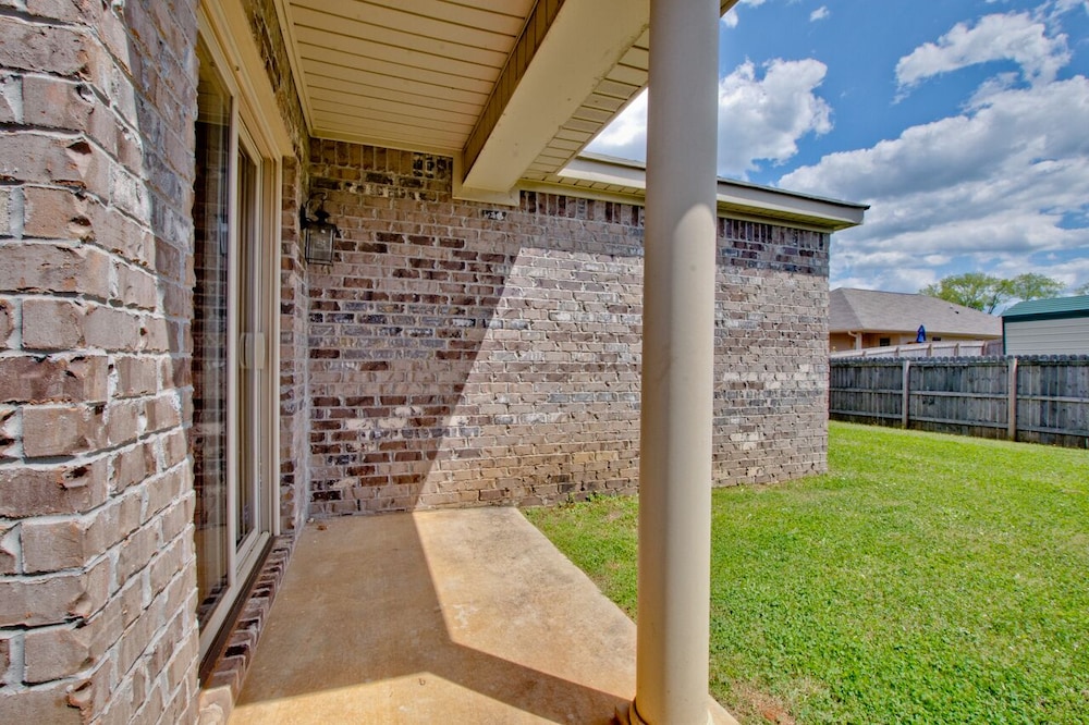 Mertle Home| 3bed 2bth, great for families in quiet neighborhood!