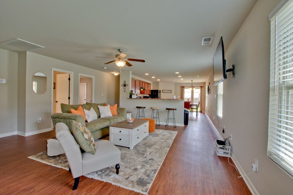 Mertle Home| 3bed 2bth, great for families in quiet neighborhood!